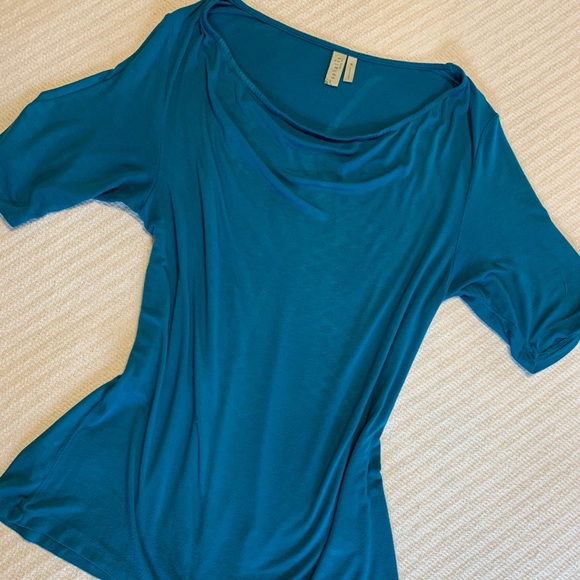 Turquoise Elbow Sleeve Top - Picture 4 of 5